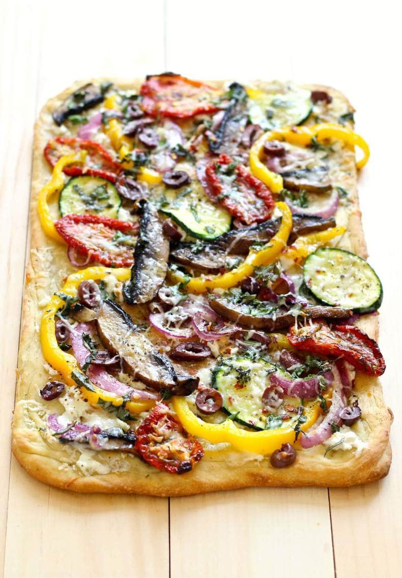 Veggie flat bread makes a great quick, healthy and diabetic-friendly dinner!