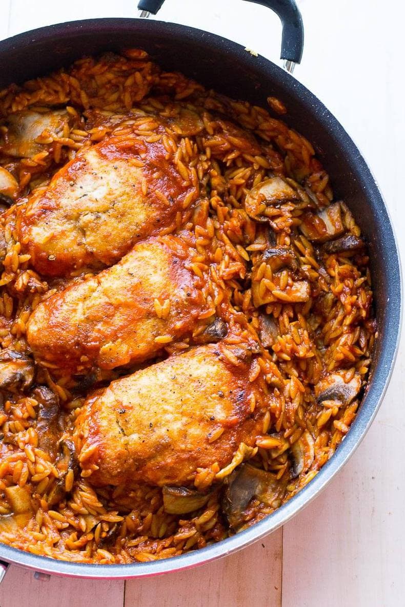 One Skillet Chicken Parmesan 