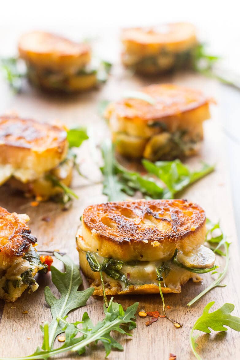 https://thegirlonbloor.com/wp-content/uploads/2016/06/Mini-Grilled-Cheese-Sandwich-Appetizers-9.jpg