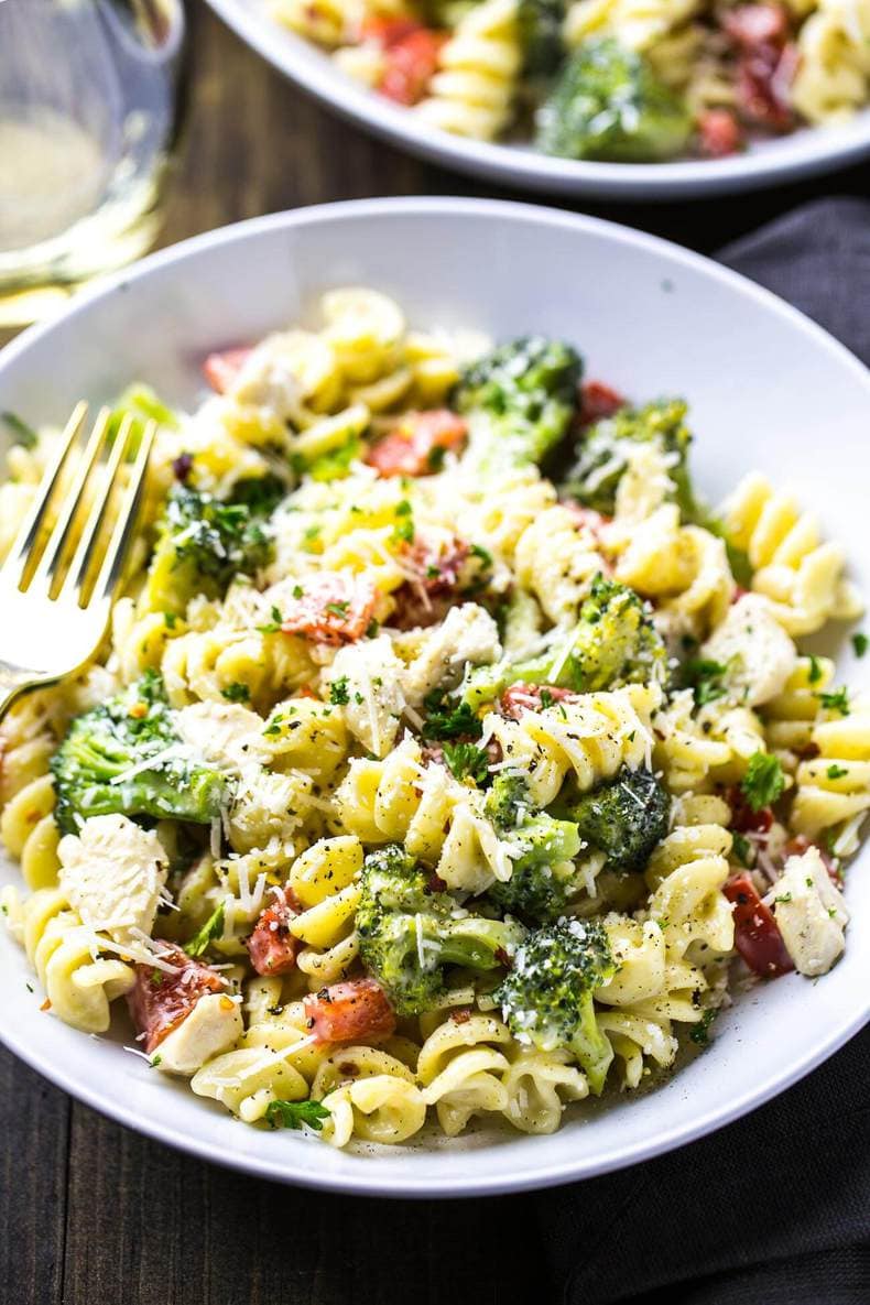 Broccoli Chicken Alfredo Skillet