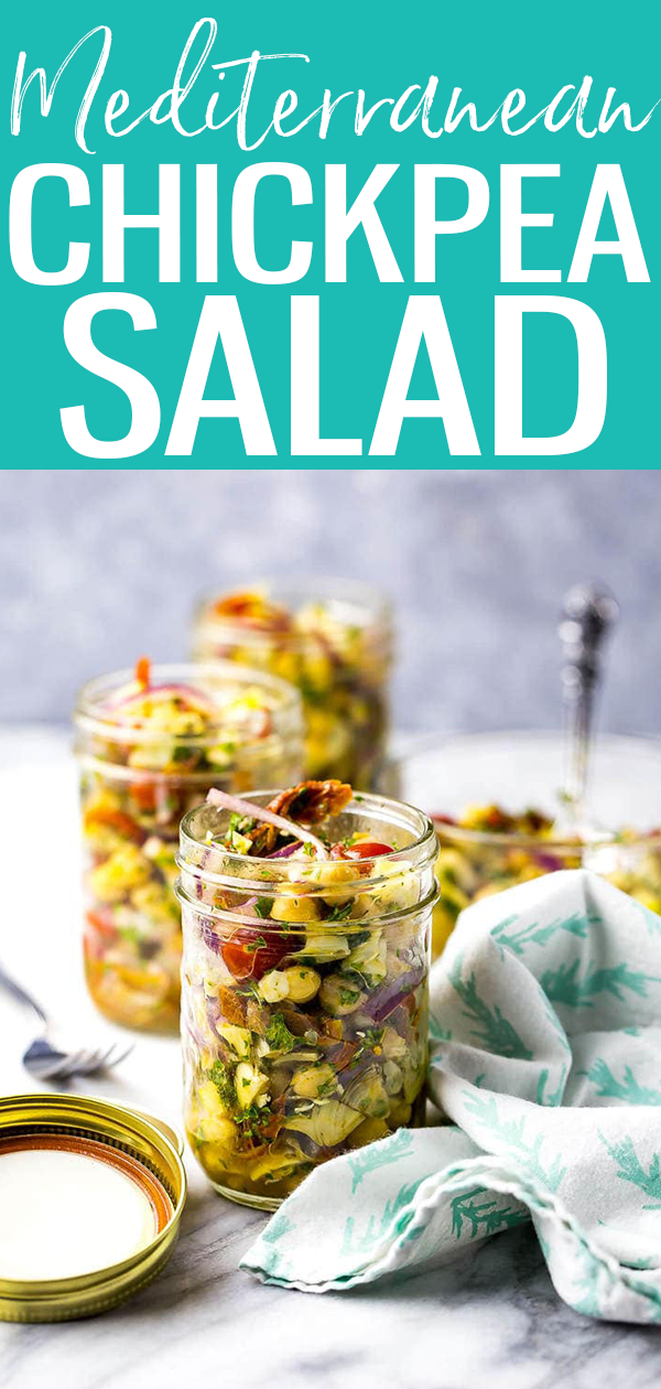 These Mediterranean Chickpea Salad Jars with artichokes & sundried tomatoes are the perfect plant-based meal prep lunch idea! #chickpeasalad #masonjarsalad