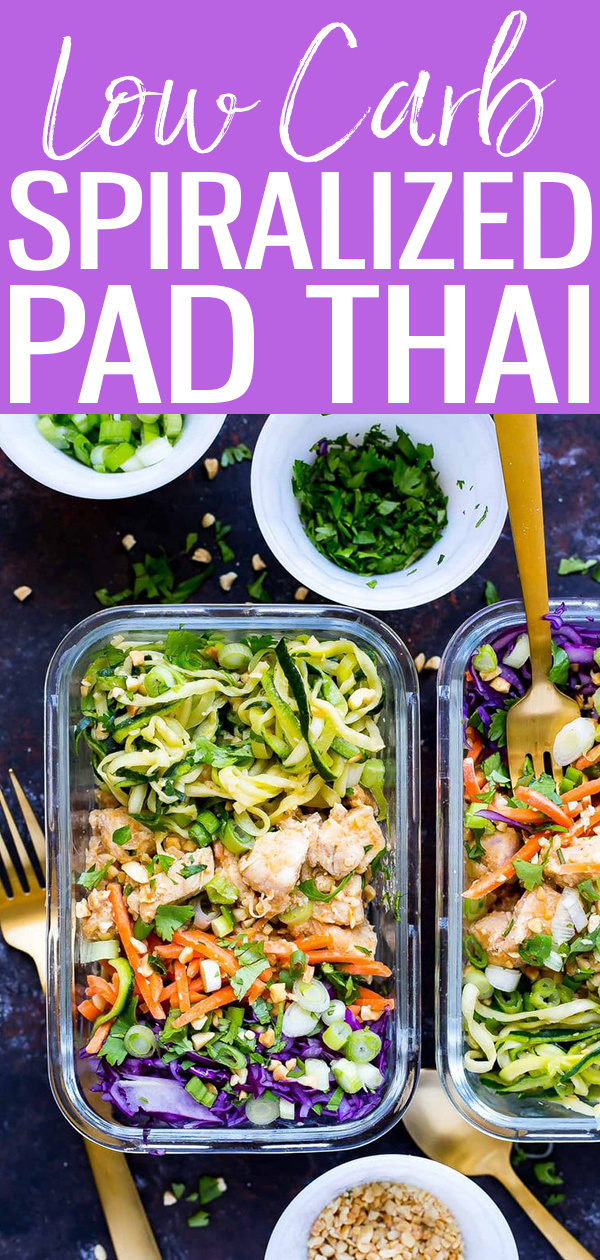 These Spiralized Pad Thai Chicken Meal Prep Bowls are low-carb with zucchini, carrots, red cabbage and Pad Thai inspired sauce! #spiralizedzucchini #lowcarb #padthai