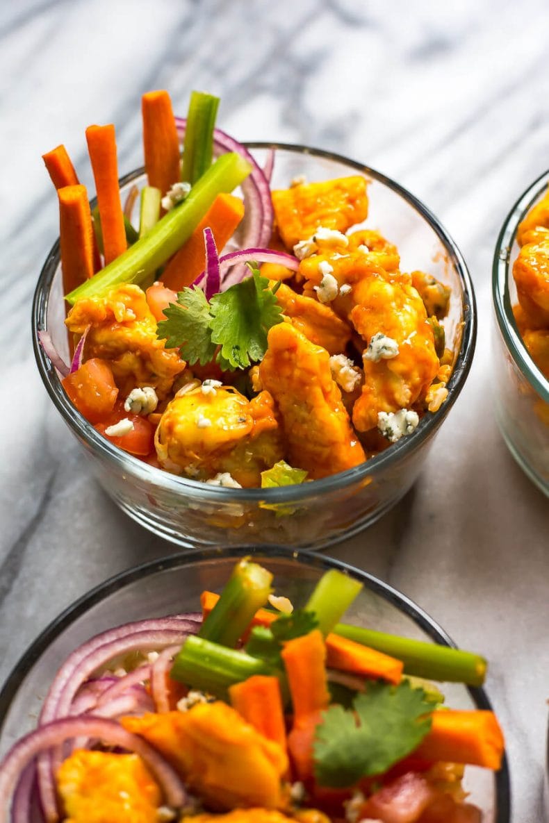 Easy Buffalo Chicken Meal Prep Bowls {Low-Carb Option} - Amee's