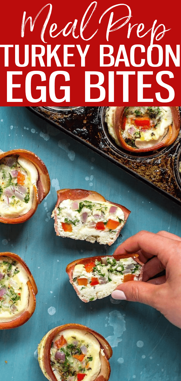 These Turkey Bacon Egg White Cups are a delicious grab and go breakfast idea filled with veggies - and they're ready in just 25 minutes! #turkeybacon #eggwhites