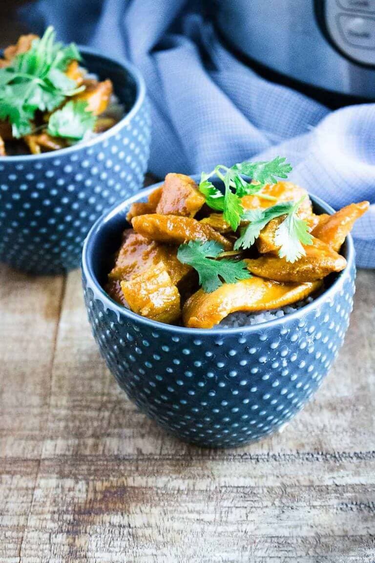 bowl of Instant Pot chicken curry