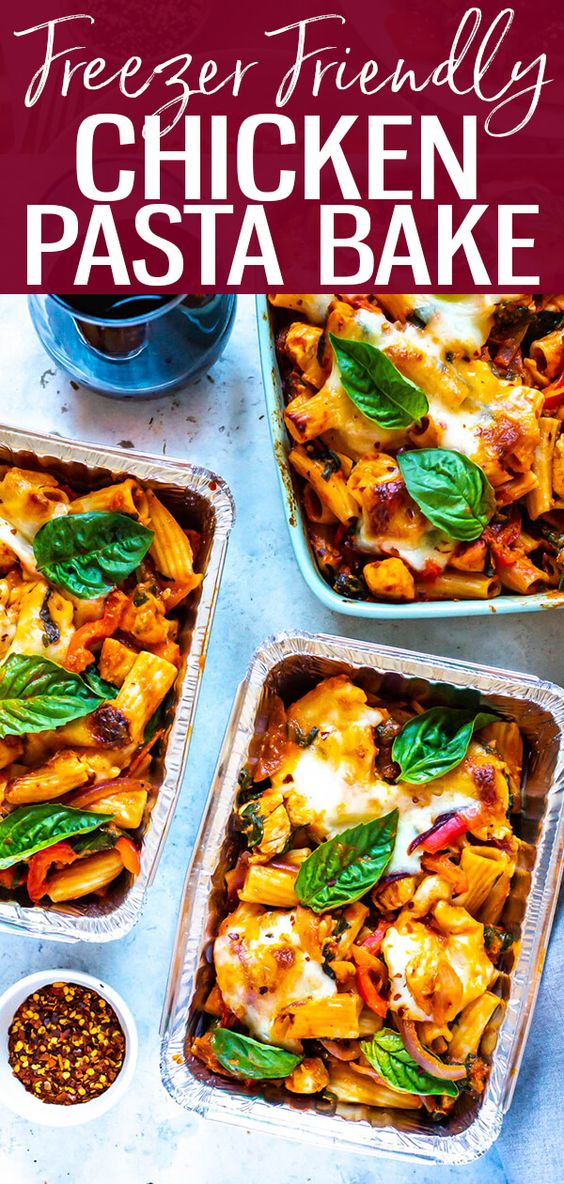 This Chicken Pasta Bake is a freezer-friendly comfort food recipe made with rigatoni, red peppers, onions and spinach in a light rose sauce topped with lots of mozzarella cheese! #pastabake