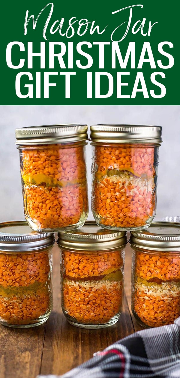 This Curried Lentil Soup in a Jar is an affordable homemade gift idea - read on for more Mason Jar Christmas Gifts that are perfect for the holidays! #masonjar #christmasgifts