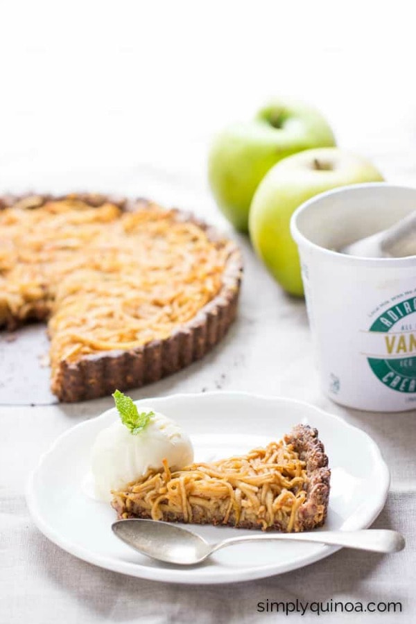 spiralized apple tart with quinoa crust