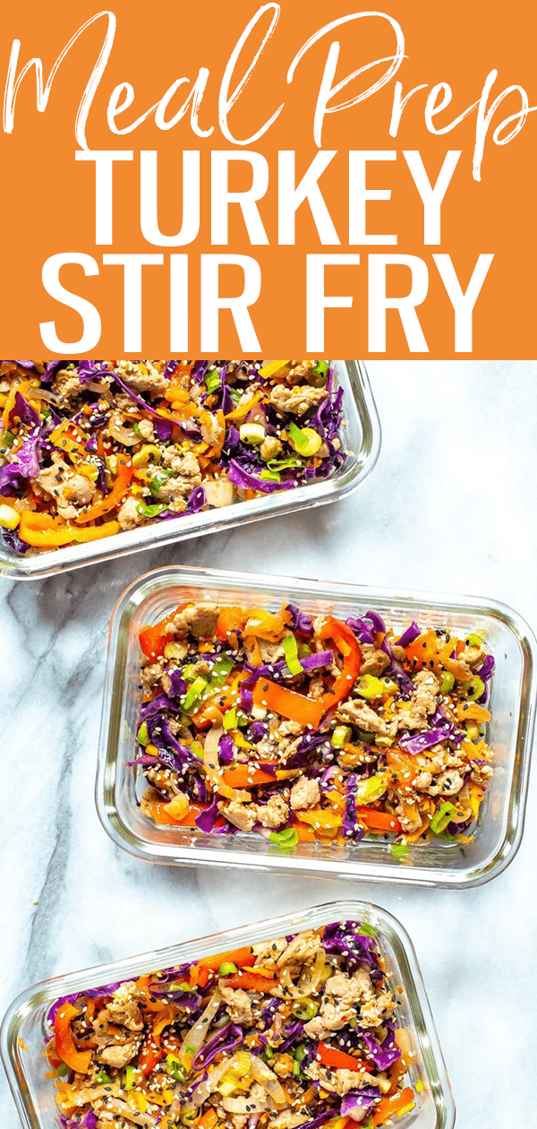 This ground turkey stir fry is the easiest recipe ever! It's low carb too - all you need is ground turkey, bell peppers, carrots and cabbage. #groundturkey #stirfry
