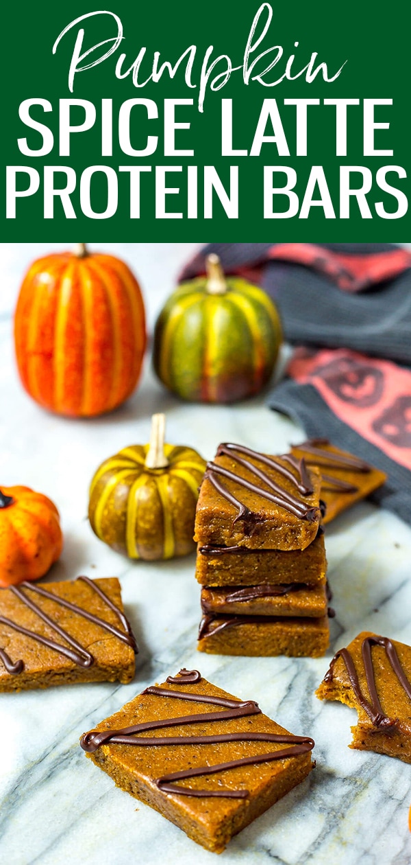These Pumpkin Spice Latte Protein Bars are a delicious, healthy snack that's perfect for fall and a skinny, filling version of your favourite Starbucks drink! #pumpkinspice #proteinbars
