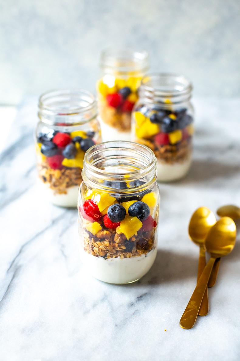 Meal Prep Greek Yogurt Parfaits with Granola and Fruit