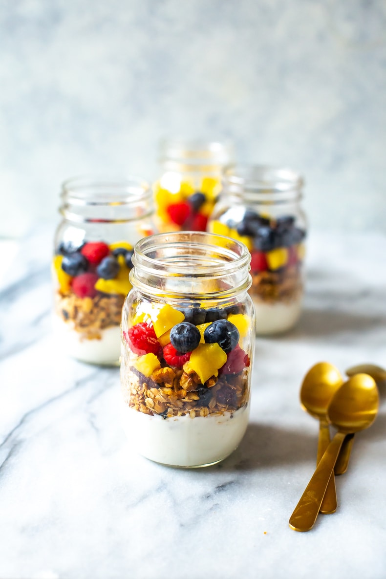 Meal Prep Fruit and Yogurt Parfaits