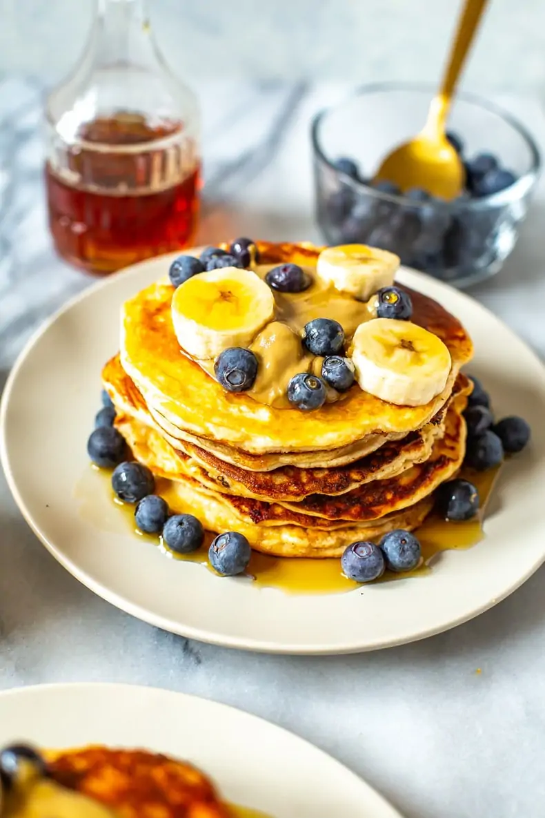4-Ingredient Protein Pancakes