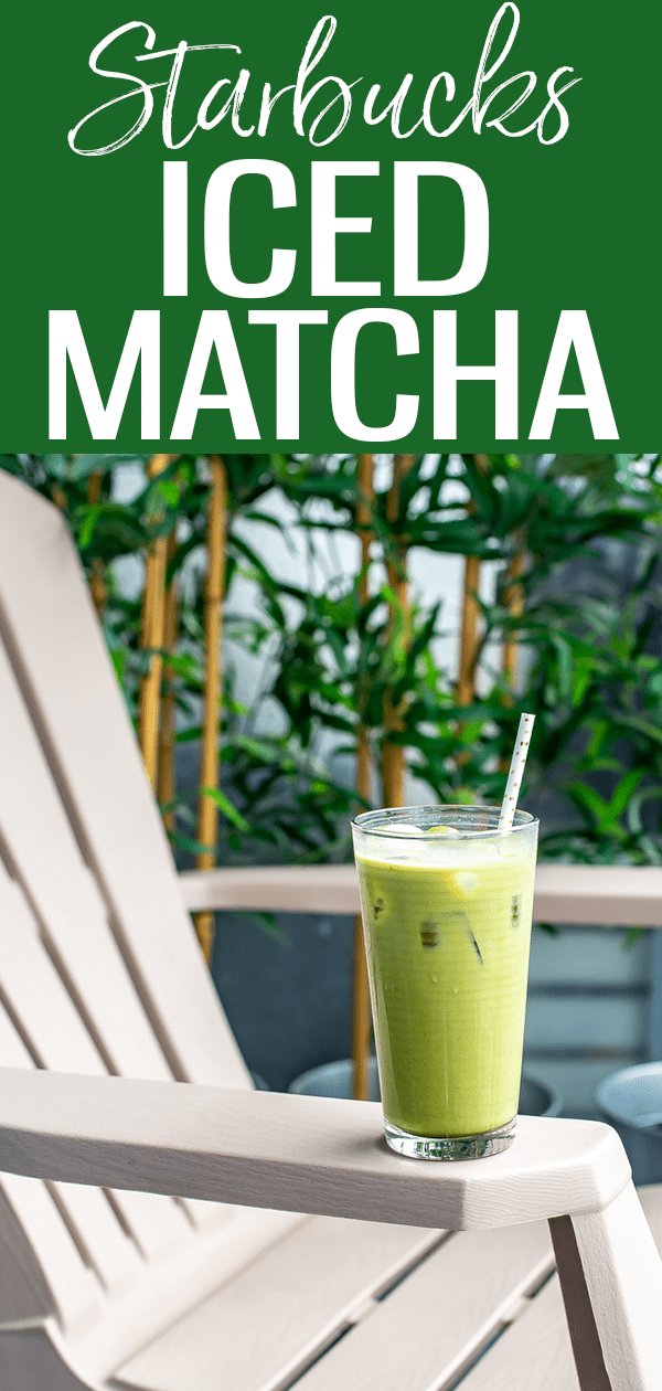 This Iced Matcha Latte with matcha green tea is mixed with milk, sweetened, and served over ice - it tastes just like the one at Starbucks! #starbuckscopycat #icedmatchalatte