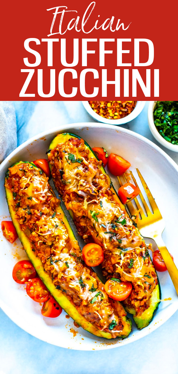 These Italian Stuffed Zucchini Boats are a healthy and low-carb dish, filled with a delicious Bolognese sauce and mozzarella cheese. #zucchiniboats #lowcarb