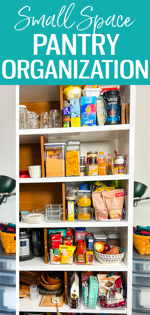 Here's how to clean and organize your pantry in 6 easy steps – no matter the size or budget you're working with! #pantry #organization
