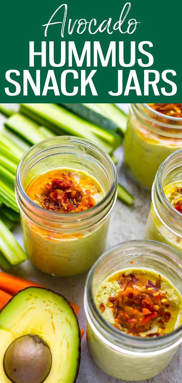 These Avocado Hummus Snack Jars are high in fibre and a healthy on-the-go snack option that tastes great with veggies and crackers. #avocado #hummus #snackjars