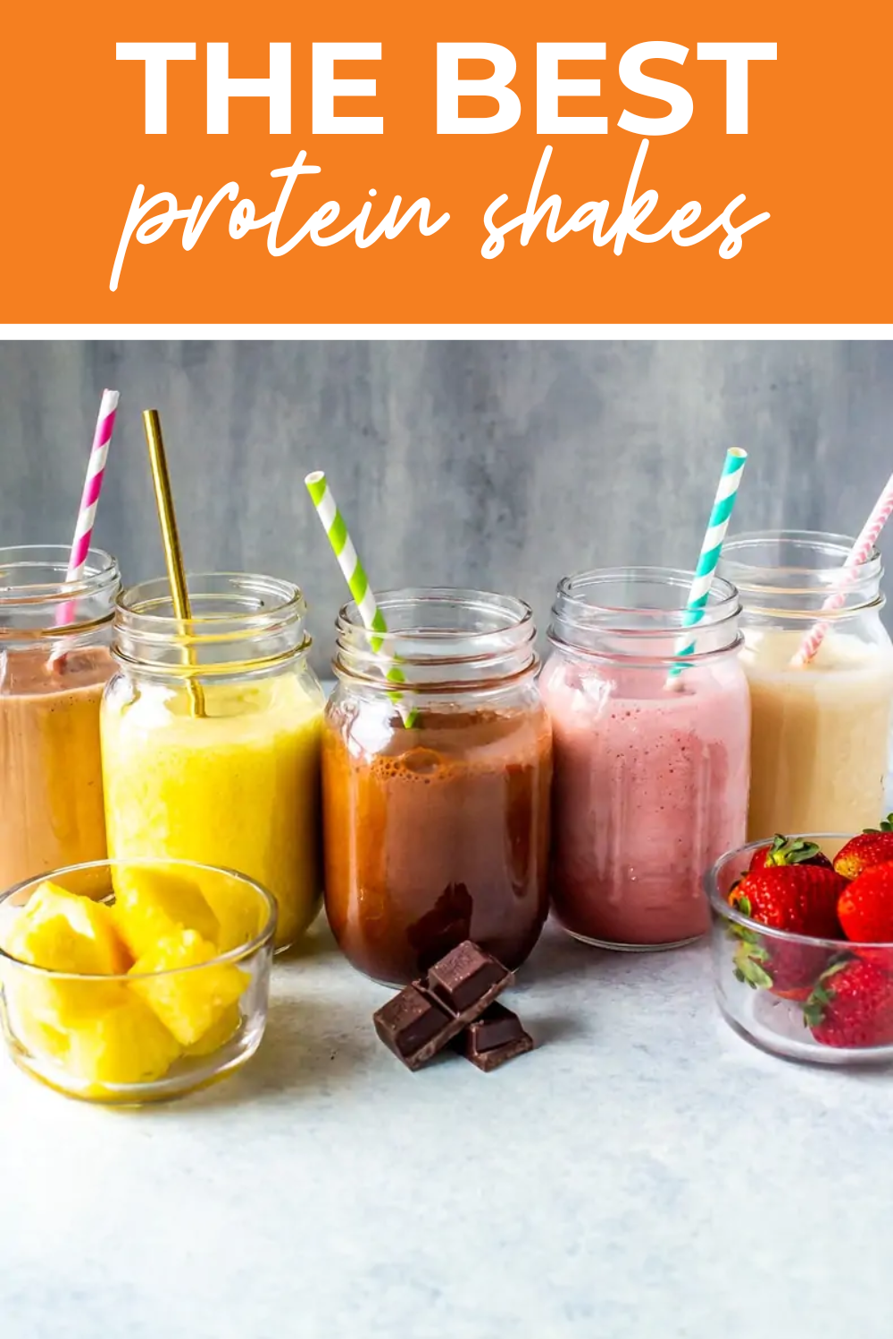 5 different protein shakes in mason jars. 