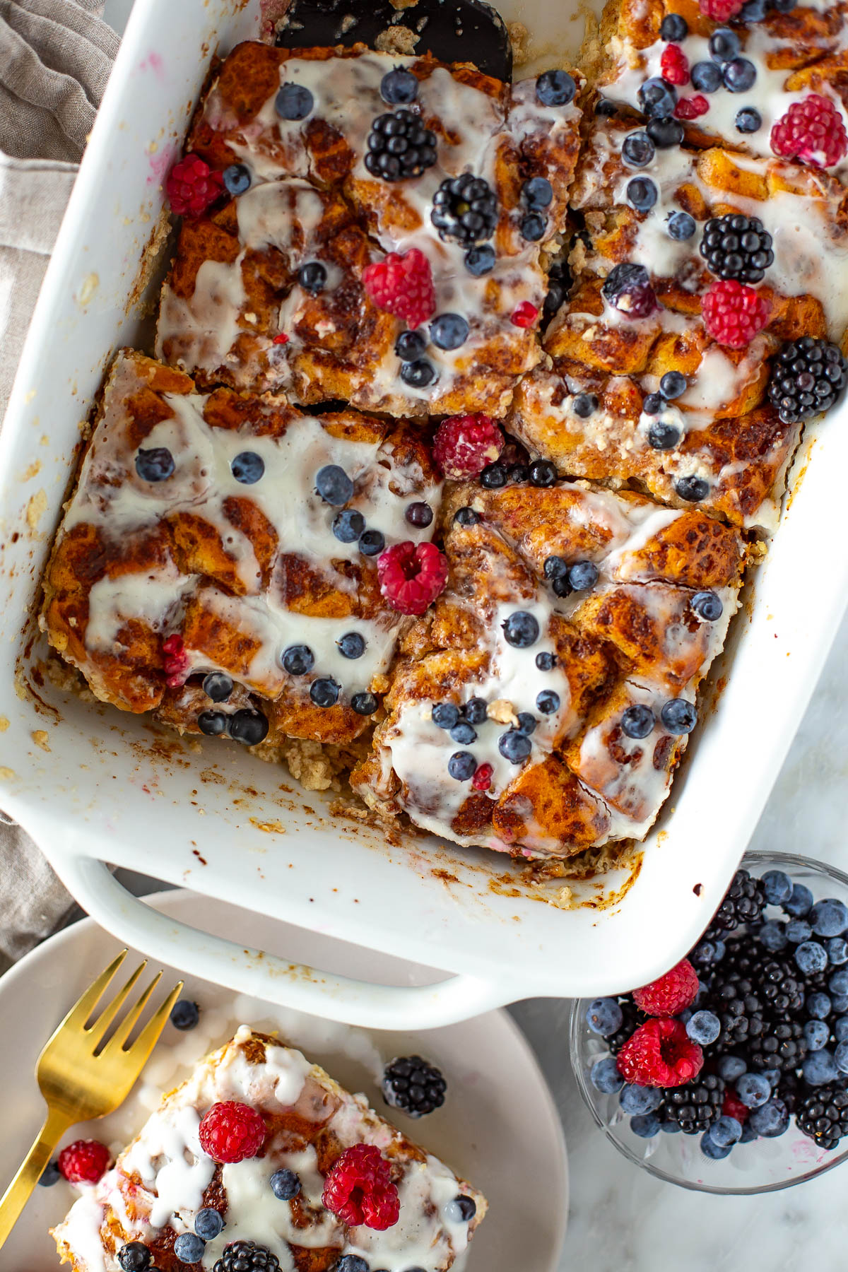 Cinnamon roll casserole overhead hero