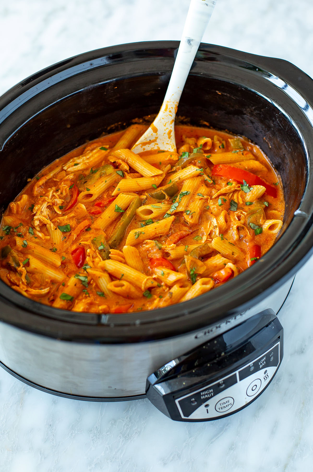 Crockpot with chicken pasta