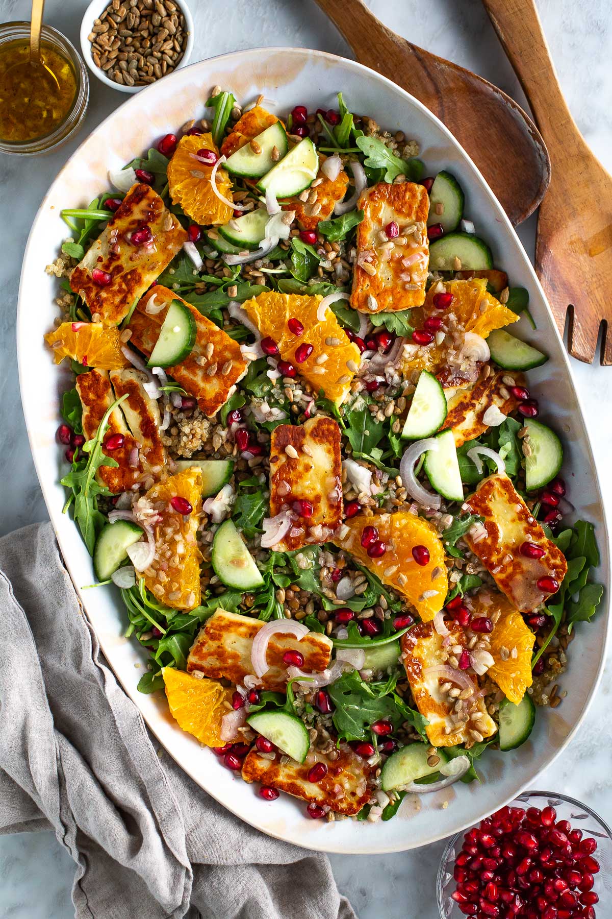 Halloumi salad